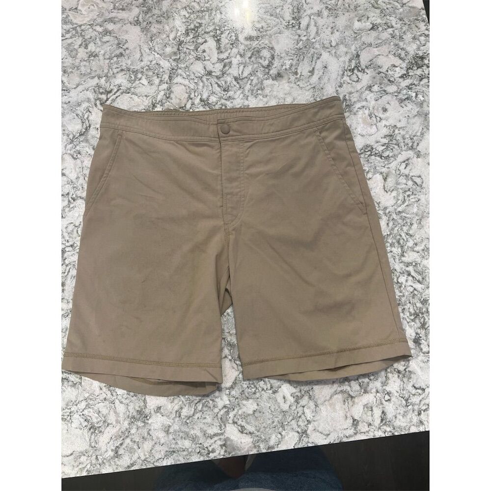 Daniel Cremieux Men's Tan Casual Shorts Size 33 Button Zip Pockets